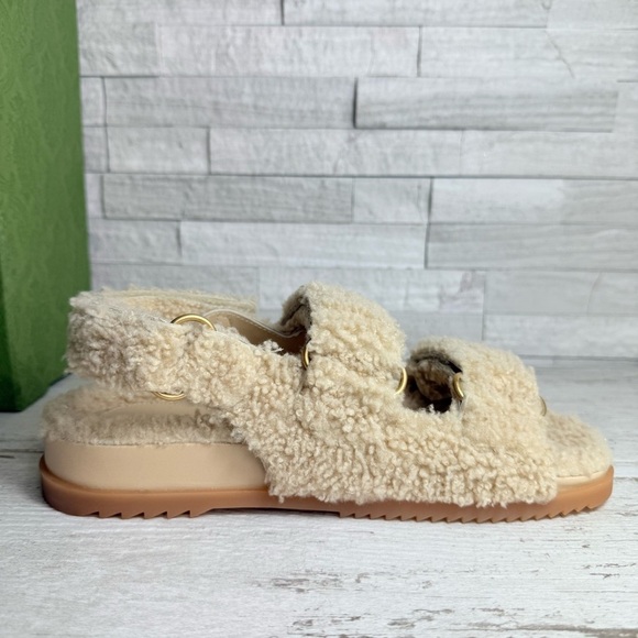 Gucci Women’s 38.5 Merino Wool Shearling GG Marmont Dad Sandals Buterscotch NEW - Picture 10 of 16